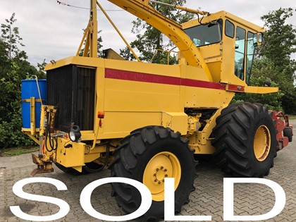 NEW HOLLAND  2405 = SOLD