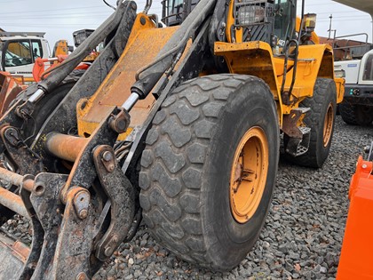 JCB 427 HT T4F shovel 