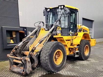 JCB 427 HT T4F shovel 