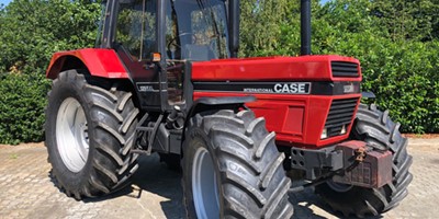 CASE 1255 XLA tractor 