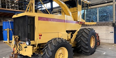 NEW HOLLAND 2405 hakselaar 