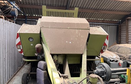 FORTSCHRITT 550A vierkantebalen pers 