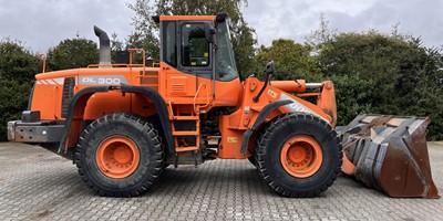 DOOSAN DL 300 shovel