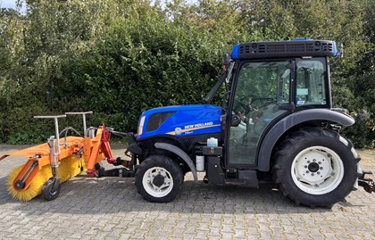 NEW HOLLAND T4.80N  + veegmachine 