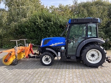 NEW HOLLAND T4.80N  + veegmachine 