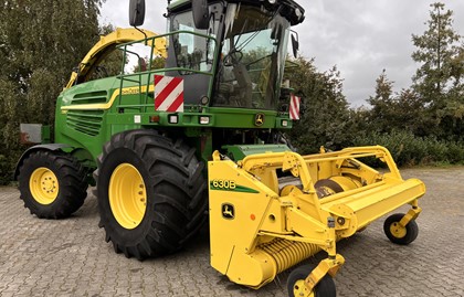 JOHN DEERE 7280 hakselaar  + 630B graspickup