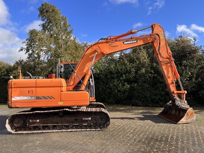 DOOSAN DX 140LC 
