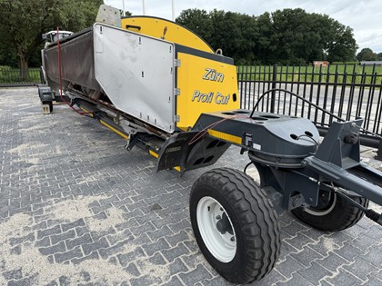  ZÜRN Proficut 620 maaidek voor New Holland FR