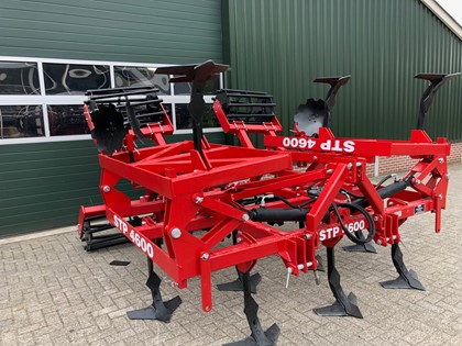STP-4600-cultivator met rol 