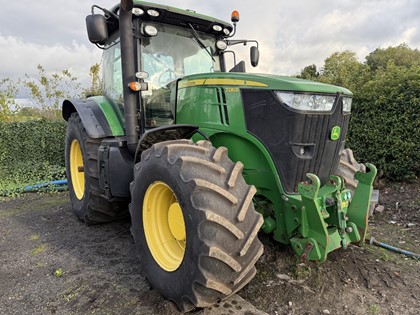 JOHN DEERE- 7.230R