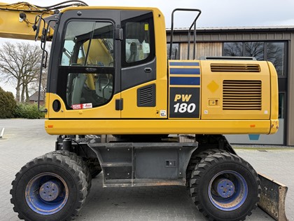 Komatsu PW180-10 wielkraan