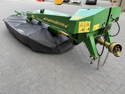 John-Deere-328DISC-maaier 